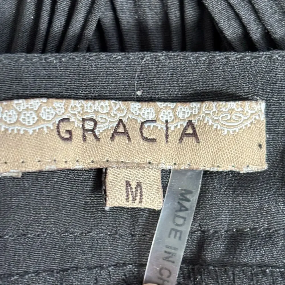 Gracia black pleated